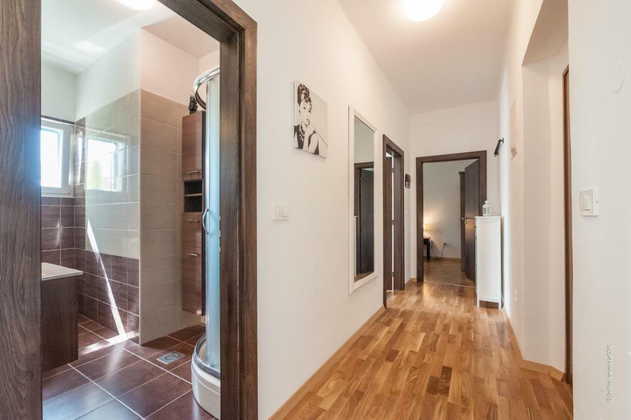 زادار Apartment Sunny Place المظهر الخارجي الصورة