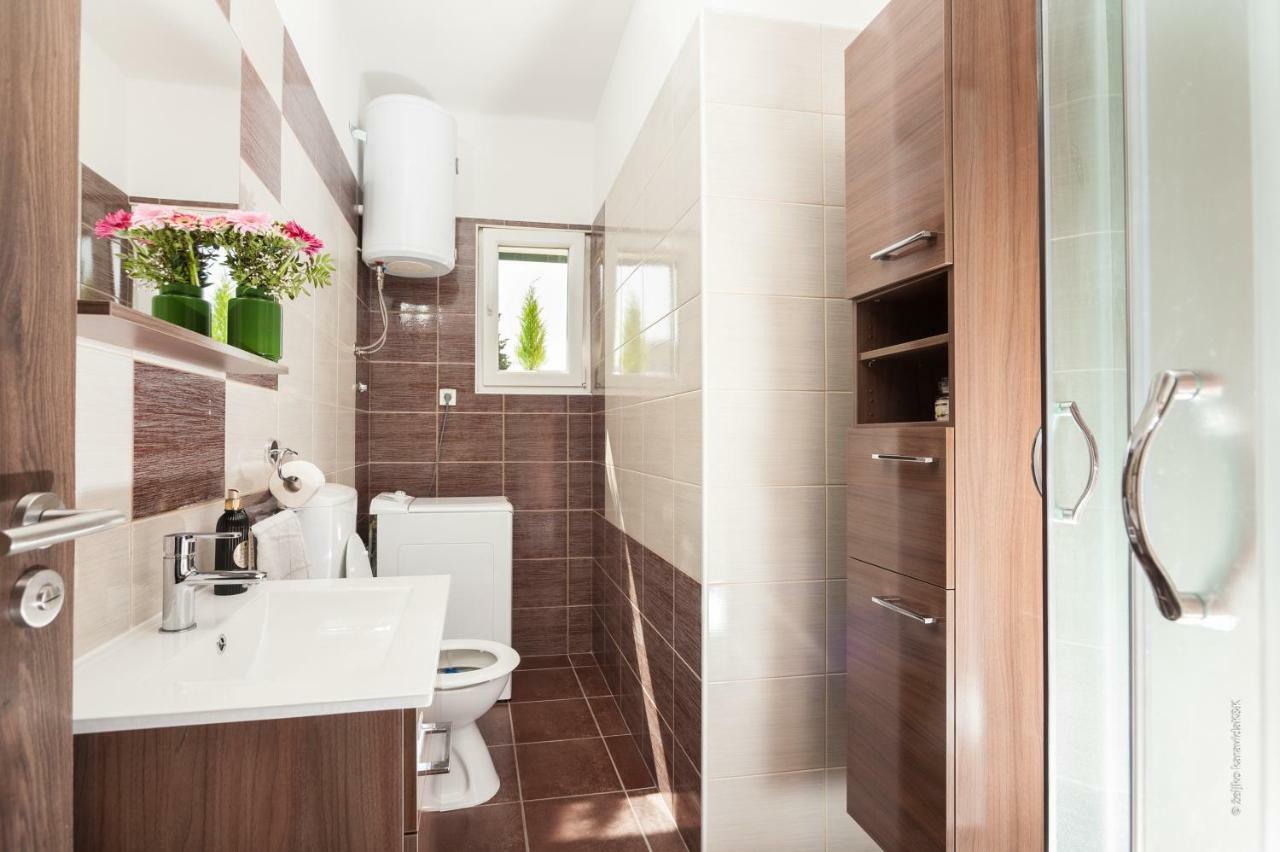 زادار Apartment Sunny Place المظهر الخارجي الصورة